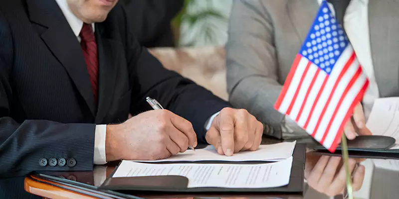 Why Choose Our E2 Visa Legal Services in Colombia?
